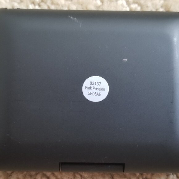 **NEW** elf Blush Pink Passion - Picture 3 of 3